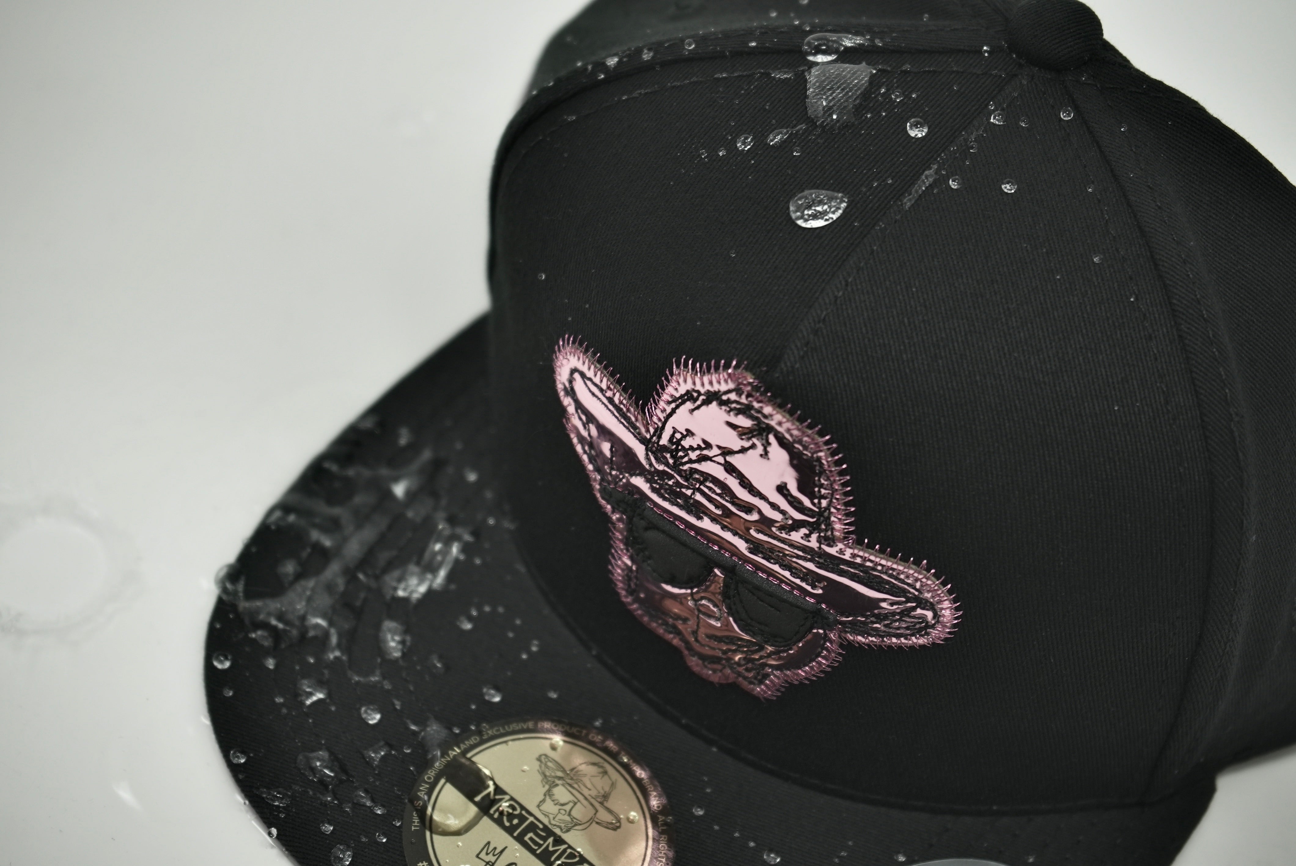 Mr.Tempo Pink/Black Hat